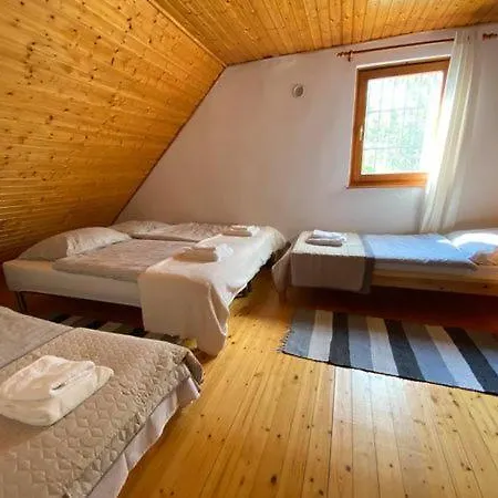 Szucs Vendeghaz Apartmán *